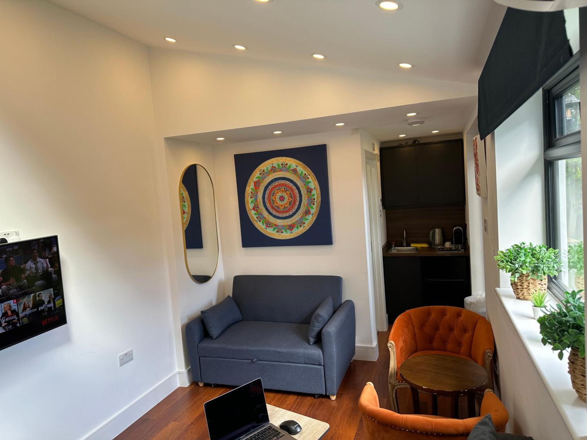 Bespoke Gallery Guesthouse Hendon Exterior photo